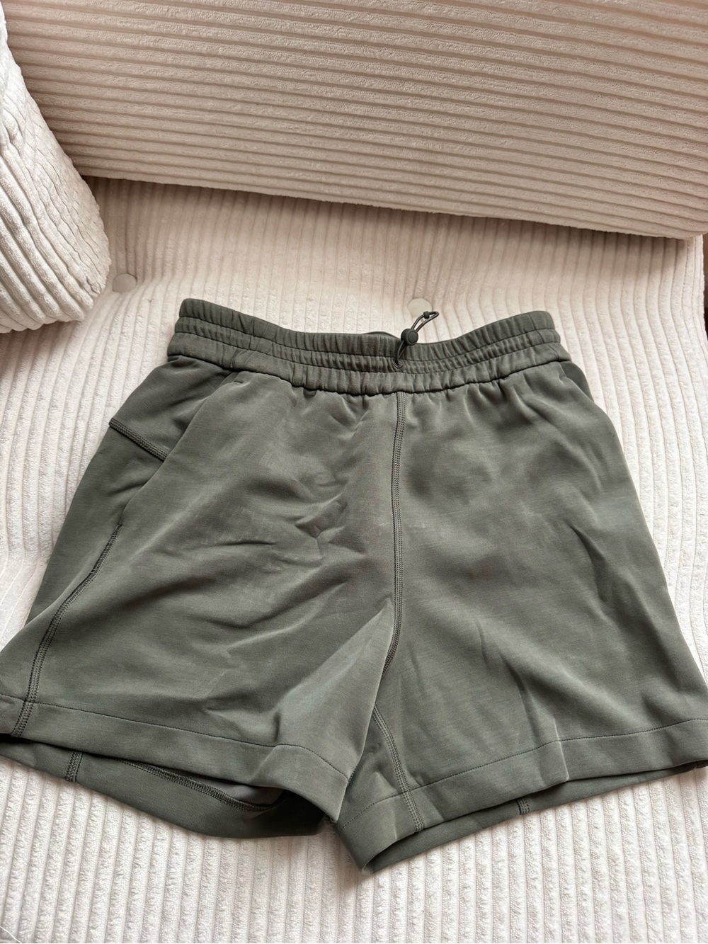 Lululemon Softstreme High-Rise Shorts 4"